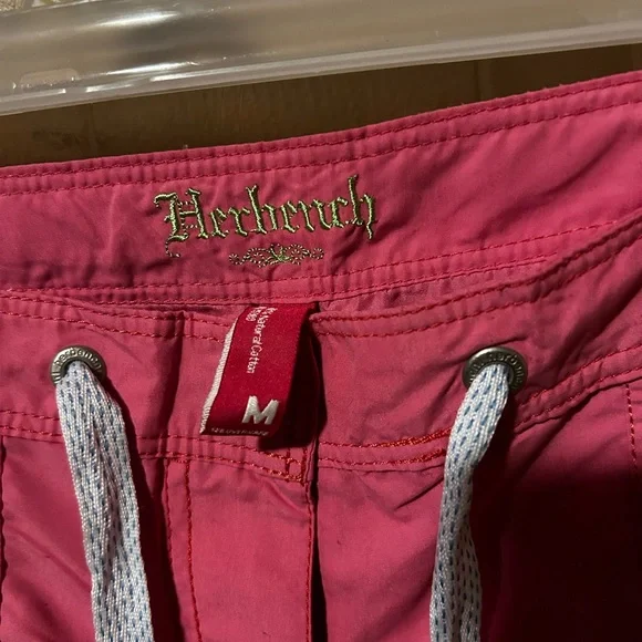 Shorts - Picture 2 of 3